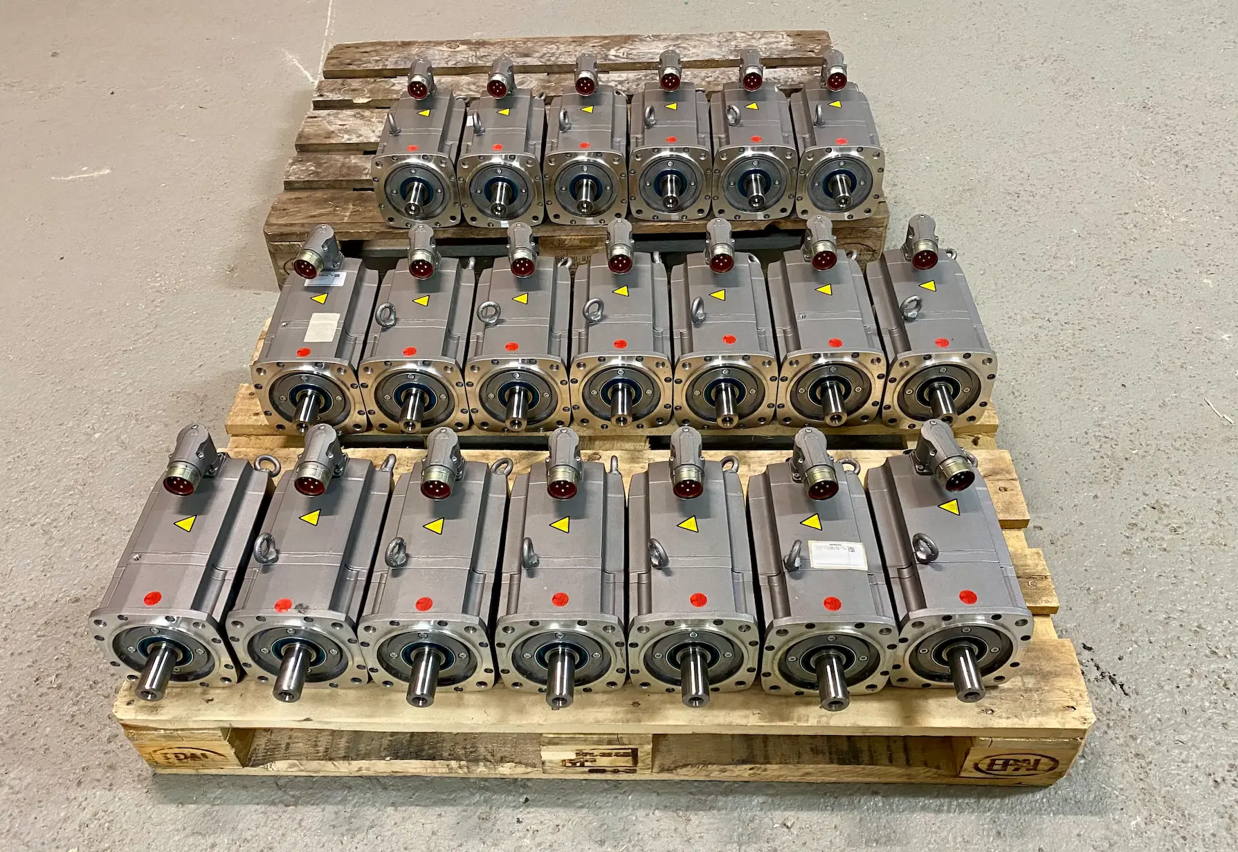 Servomotori Siemens su pallet di trasporto